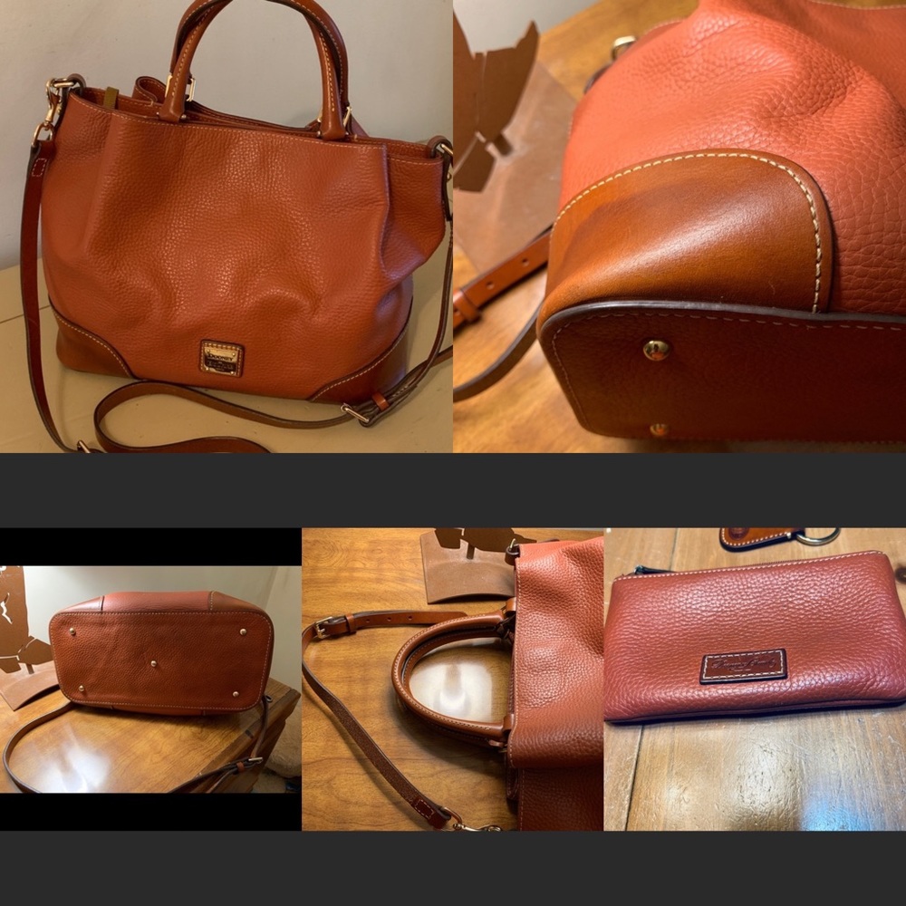 Dooney! Women’s OS shoulder bag. D & B and coin purse.. Like new!🖤
